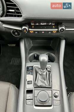 Хэтчбек Mazda 3 2022 в 