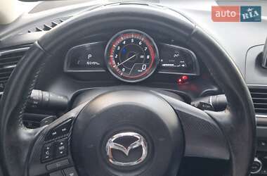 Седан Mazda 3 2014 в 