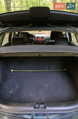Хетчбек Mazda 3 2003 в 
