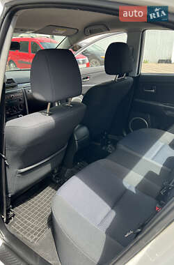 Седан Mazda 3 2005 в 
