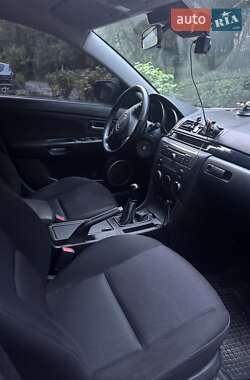 Хетчбек Mazda 3 2006 в 