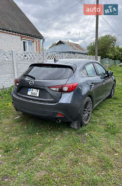 Хетчбек Mazda 3 2015 в 