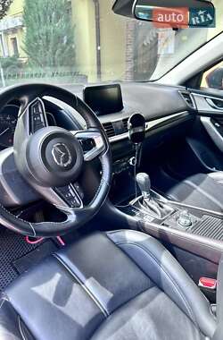 Хэтчбек Mazda 3 2017 в 