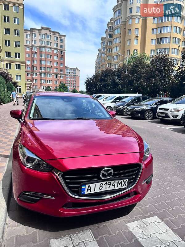 Хэтчбек Mazda 3 2017 в 