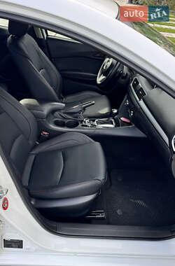 Седан Mazda 3 2014 в 