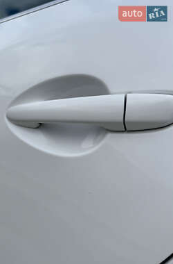 Седан Mazda 3 2014 в 