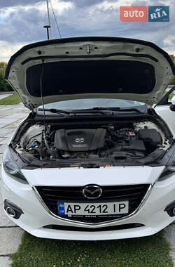 Седан Mazda 3 2014 в 