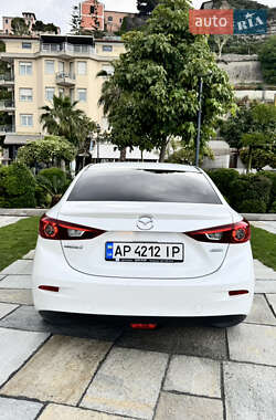 Седан Mazda 3 2014 в 