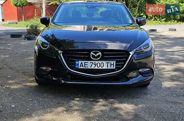 Седан Mazda 3 2018 в Днепре