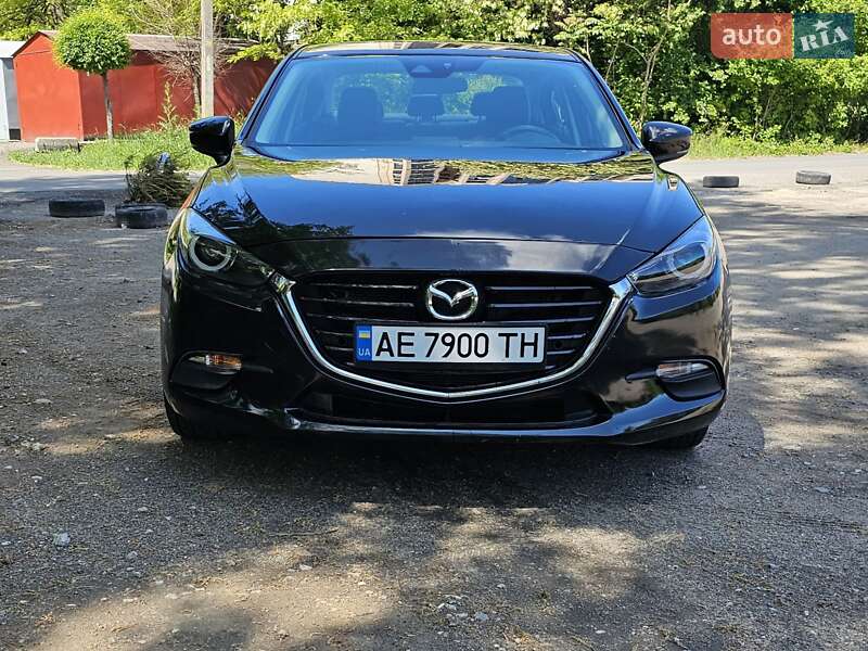Седан Mazda 3 2018 в 