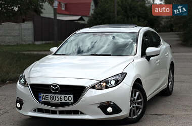 Седан Mazda 3 2015 в Днепре