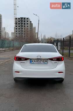 Седан Mazda 3 2017 в 