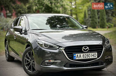 Хэтчбек Mazda 3 2017 в Киеве