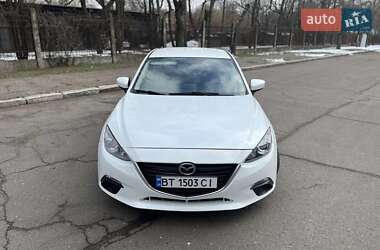 Седан Mazda 3 2015 в 