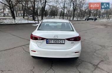 Седан Mazda 3 2015 в 