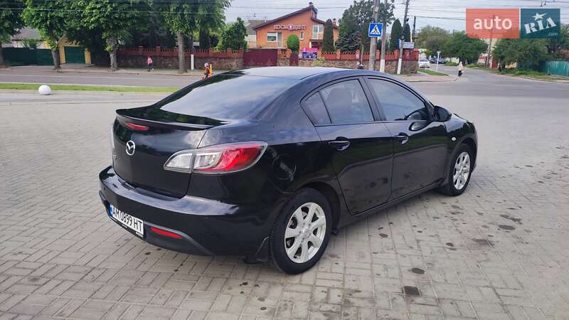 Седан Mazda 3 2010 в Житомирі
