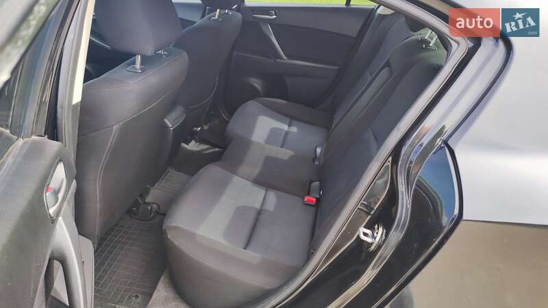 Седан Mazda 3 2010 в Житомирі