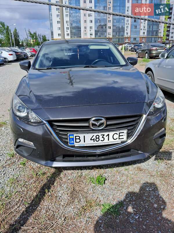 Седан Mazda 3 2016 в Полтаве