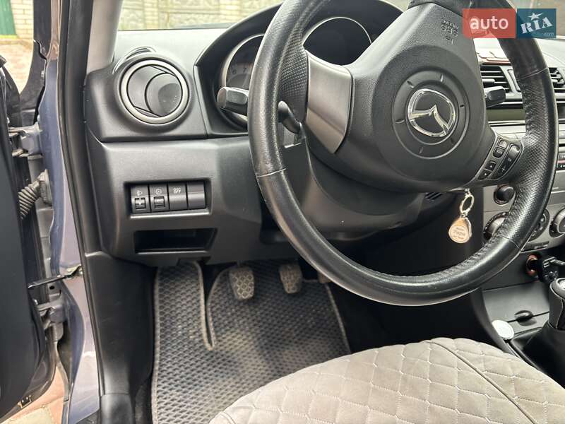 Хэтчбек Mazda 3 2006 в Гнивани