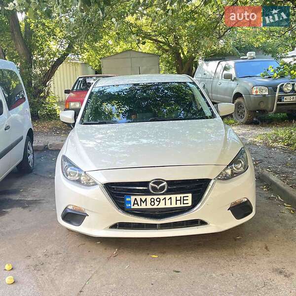 Хэтчбек Mazda 3 2015 в Житомире