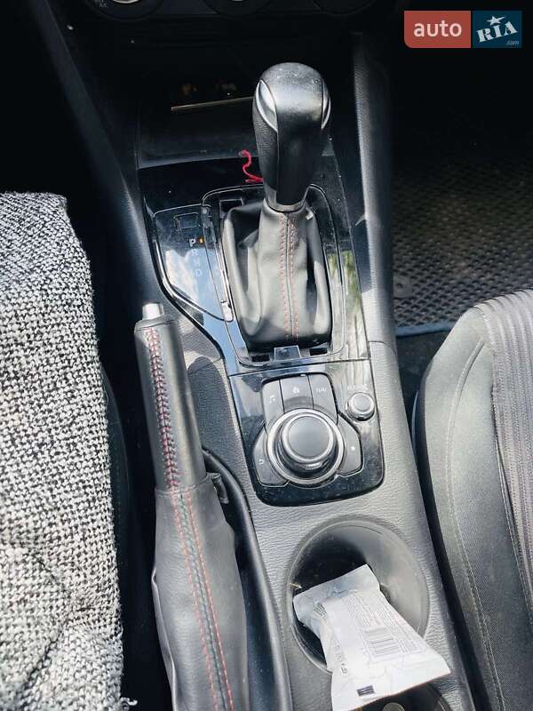 Хэтчбек Mazda 3 2015 в Житомире