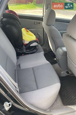 Хэтчбек Mazda 3 2003 в 