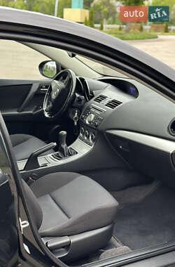 Хэтчбек Mazda 3 2011 в 