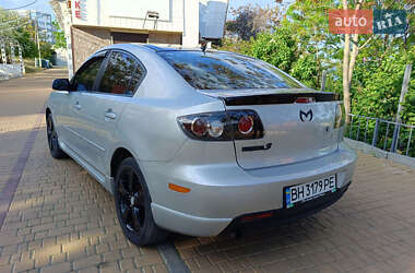 Седан Mazda 3 2004 в 