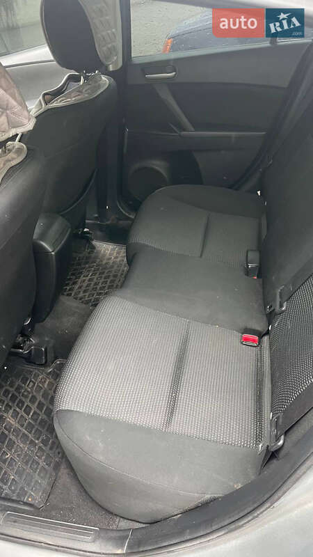 Седан Mazda 3 2013 в Запорожье