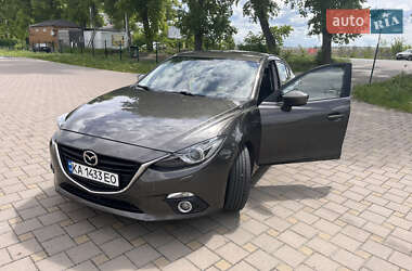 Седан Mazda 3 2016 в 