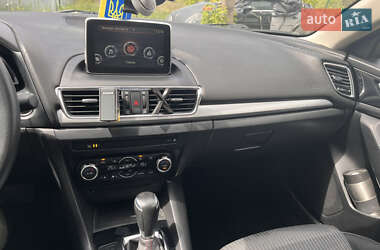 Седан Mazda 3 2016 в 