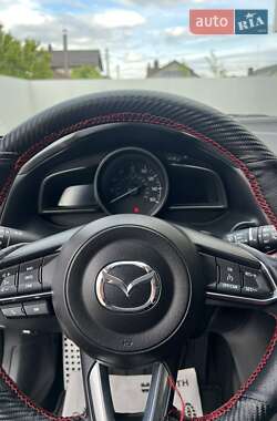 Хэтчбек Mazda 3 2017 в 