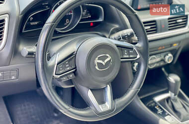 Хетчбек Mazda 3 2017 в 