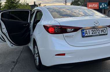 Седан Mazda 3 2015 в 