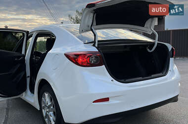 Седан Mazda 3 2015 в 