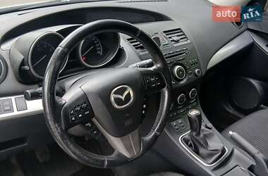Хэтчбек Mazda 3 2012 в 