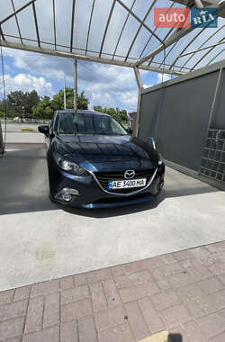 Седан Mazda 3 2016 в Дніпрі