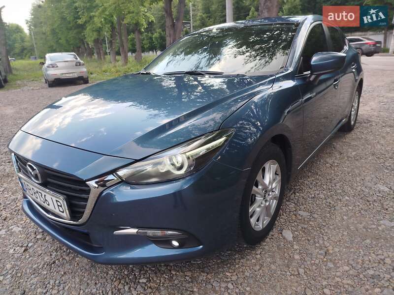 Седан Mazda 3 2018 в 
