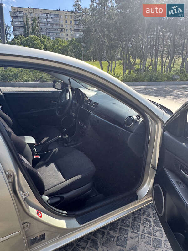 Седан Mazda 3 2006 в Днепре
