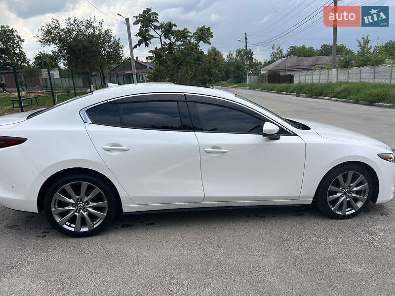 Седан Mazda 3 2018 в Харькове