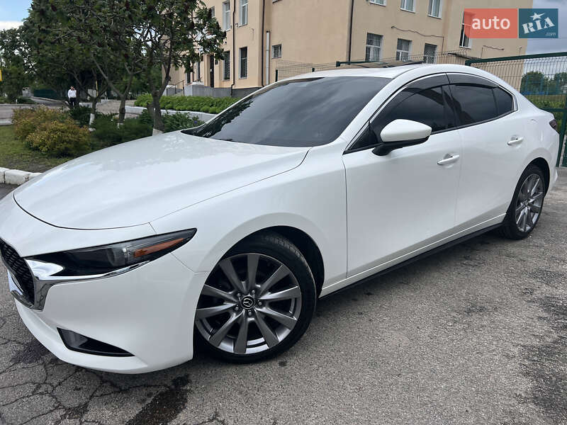 Седан Mazda 3 2018 в Харькове