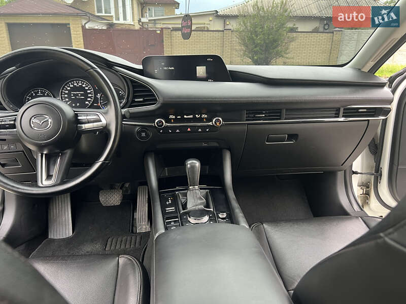 Седан Mazda 3 2018 в Харькове