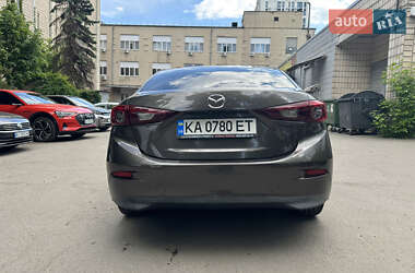 Седан Mazda 3 2017 в 