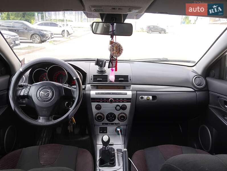 Седан Mazda 3 2005 в Крюковщине