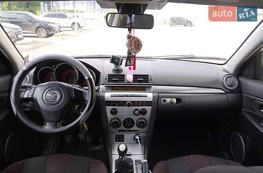 Седан Mazda 3 2005 в 