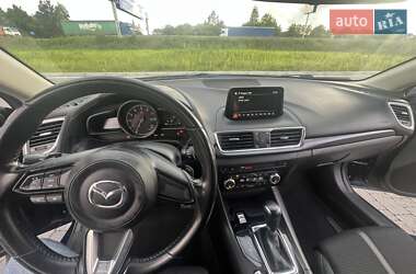 Седан Mazda 3 2016 в 