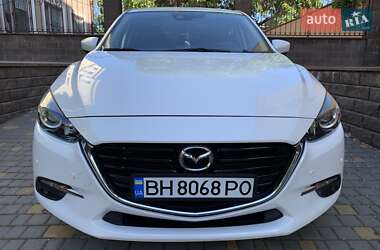 Седан Mazda 3 2017 в 