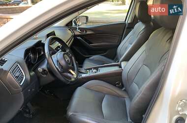 Седан Mazda 3 2017 в 