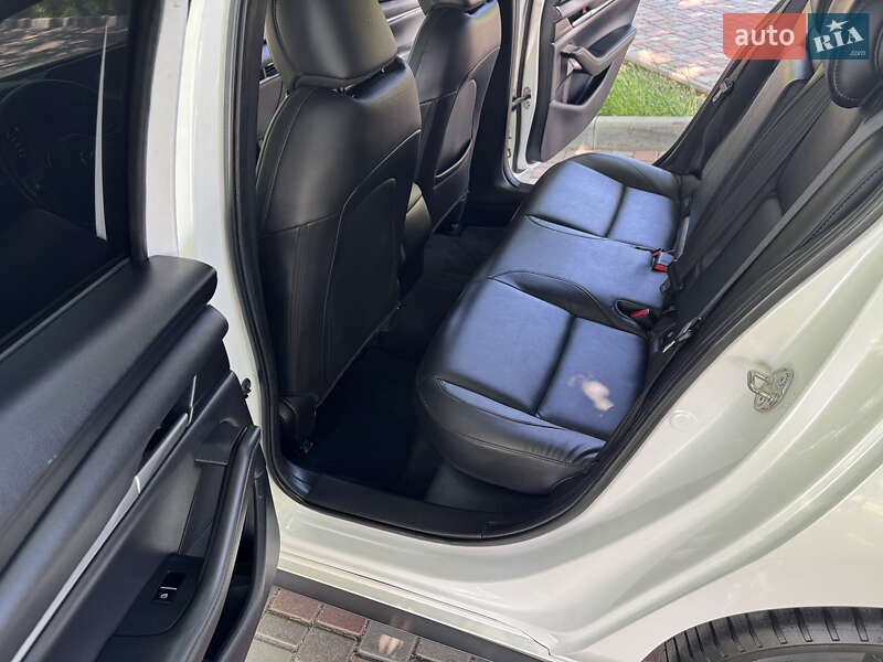 Седан Mazda 3 2019 в Кропивницькому