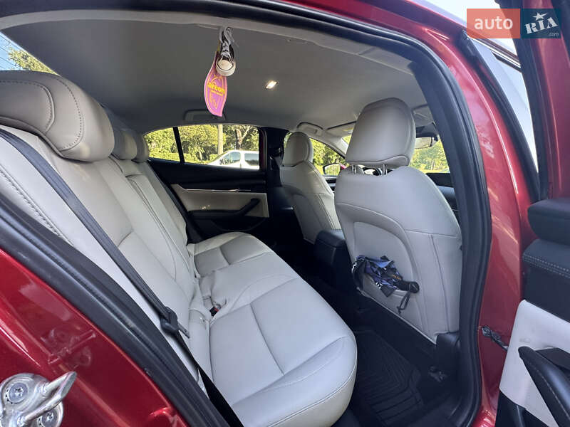 Седан Mazda 3 2019 в Запорожье